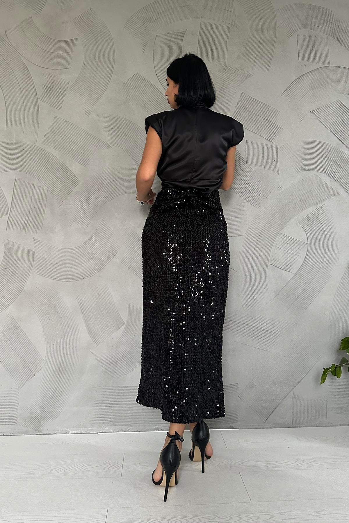 Black Lustre Skirt - Hangerapparel
