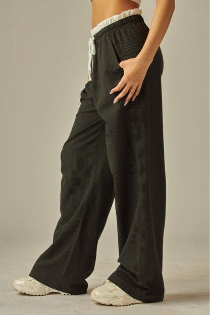 Off Duty Check Pants